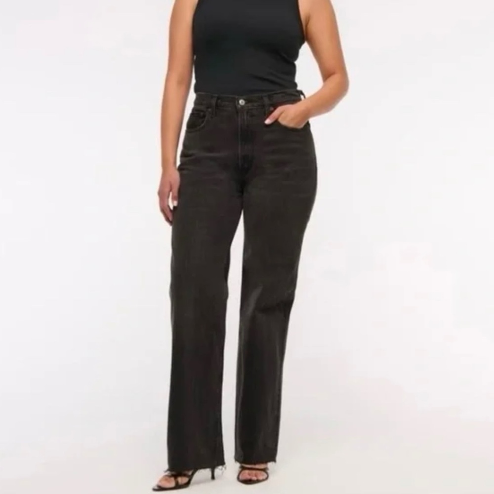 Abercrombie Curve Love High Rise 90s Relaxed Jean NWT